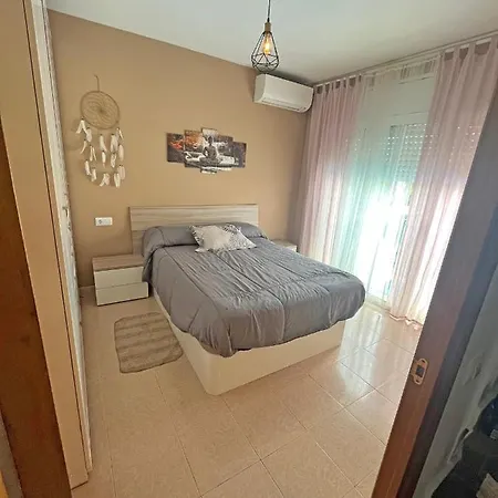 Casa En Vilafortuny Con Barbacoa Piscina Comunitaria