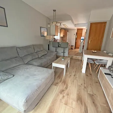 Vakantiehuis Casa En Vilafortuny Con Barbacoa Piscina Comunitaria